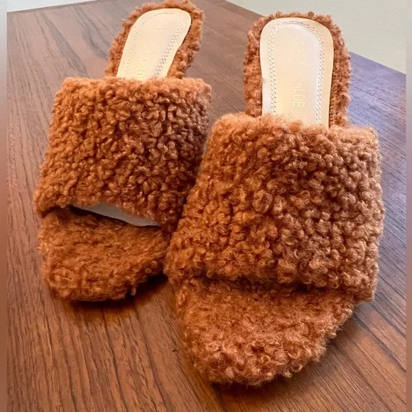 Chase & Chloe Teddy Sherpa Mule Heels | Size 7.5 | Trendy Sculptural Heel | NWOT - Picture 11 of 12